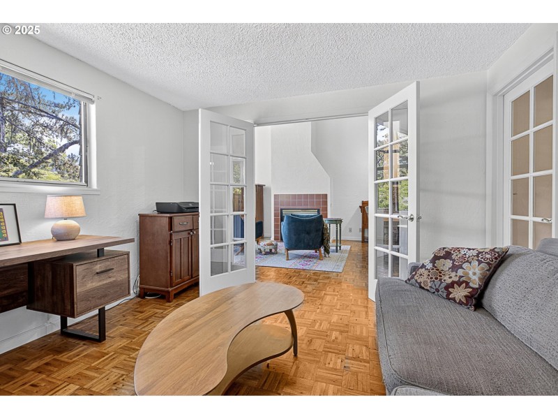 Bedroom, Primary