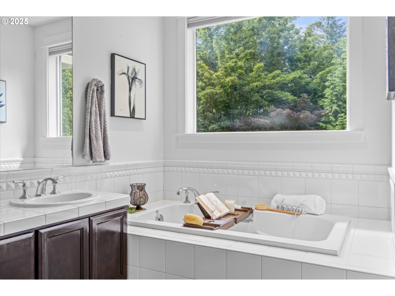 Owner's Suite Bathroom