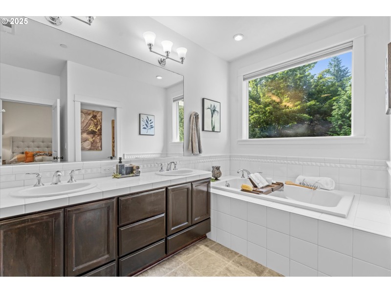 Owner's Suite Bathroom