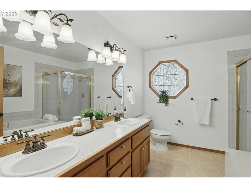Owner's Suite Bathroom