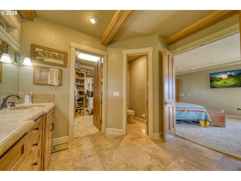 Owner's Suite Bathroom