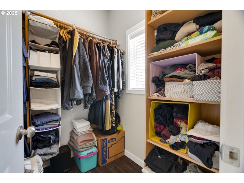 Bedroom, Primary