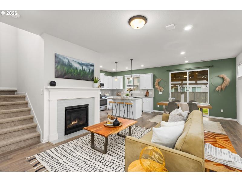 Living Room/Dining Room