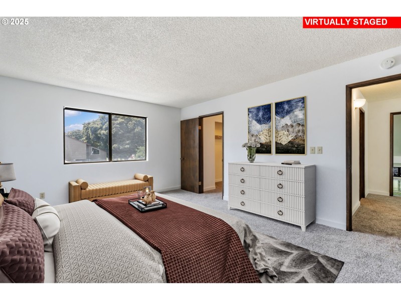 Bedroom, Primary