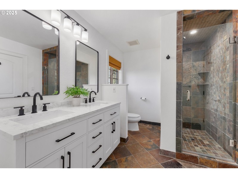 Bathroom, Attached