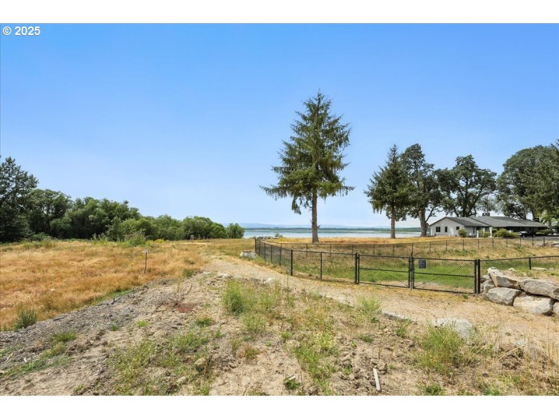 Lake Access