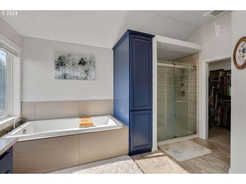 Bathroom, Attached