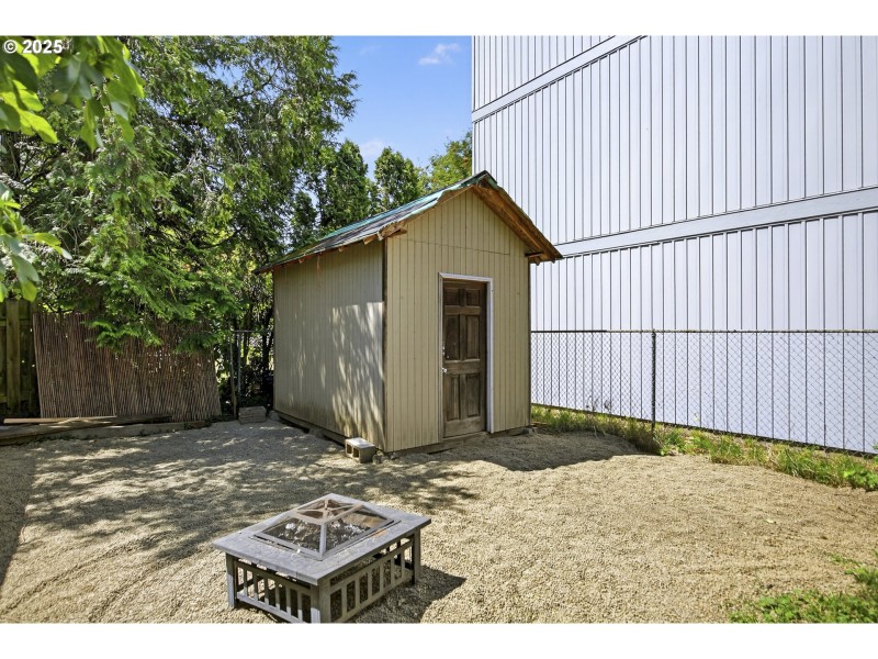 Shed