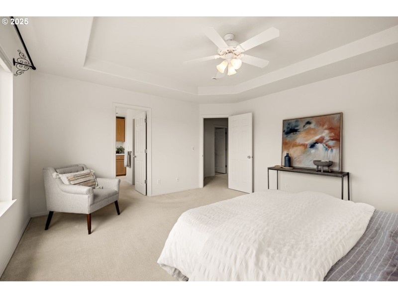 Bedroom, Primary