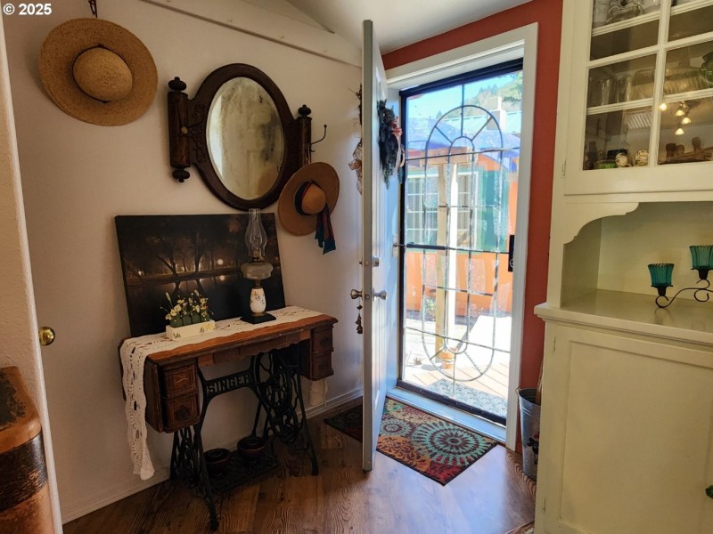 Entrance/Foyer
