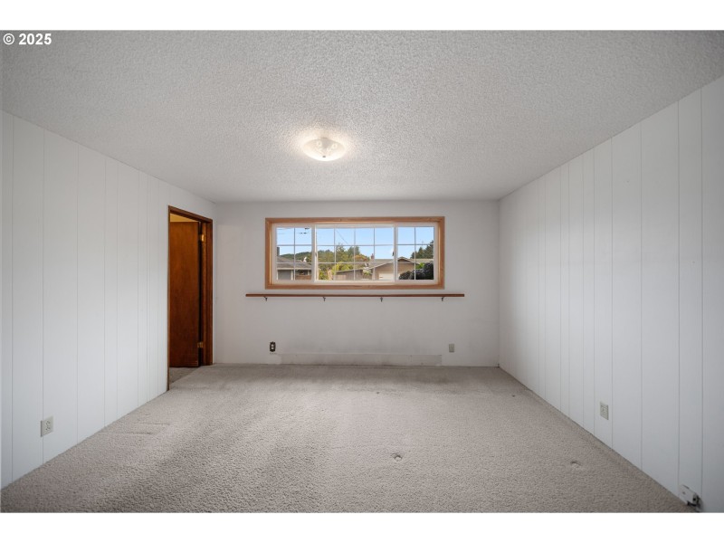Bedroom, Primary