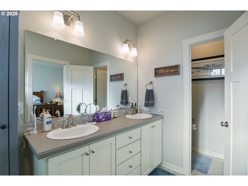 Owner's Suite Bathroom