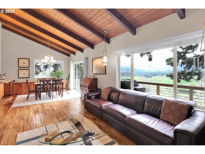 Living Room/Dining Room