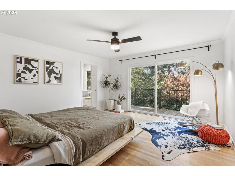 Bedroom, Primary