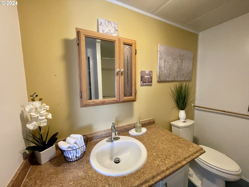 Bathroom, Attached