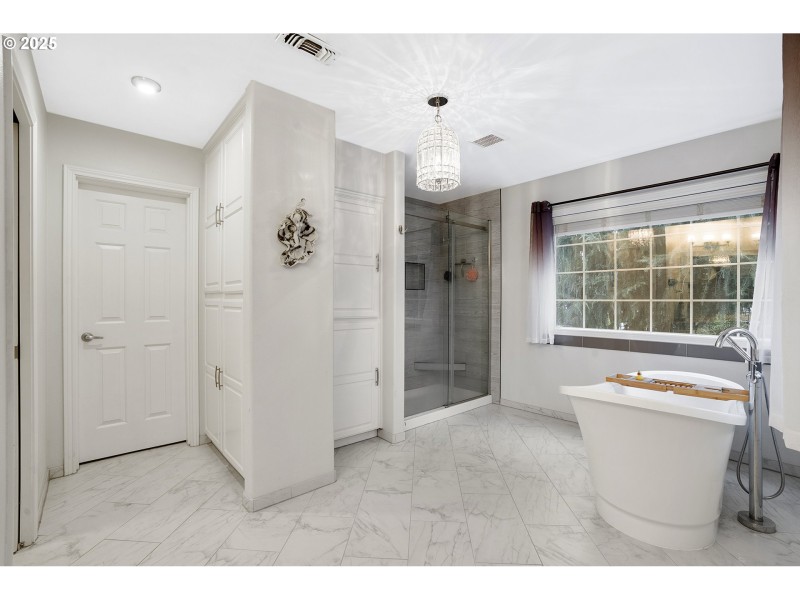 Bathroom, Attached