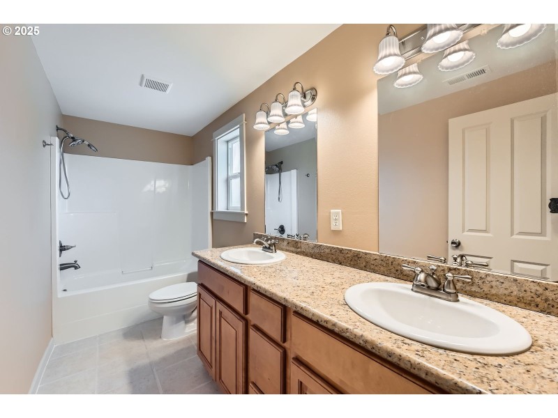 Bathroom, Attached