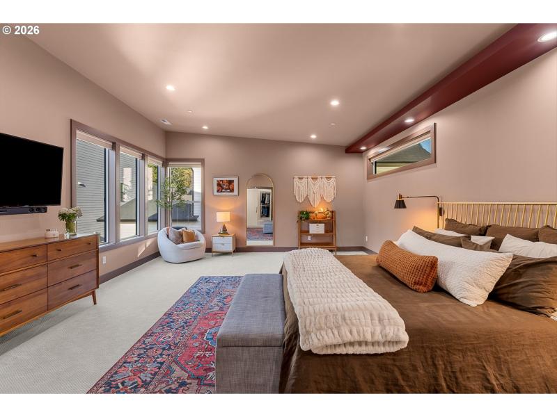 Bedroom, Owner's Suite