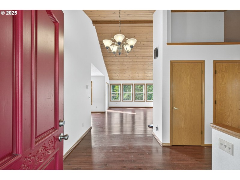 Entrance/Foyer