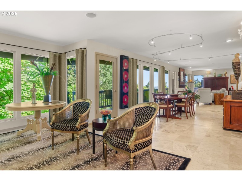 Living Room/Dining Room
