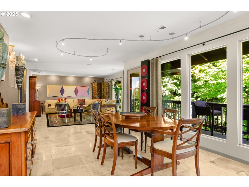 Living Room/Dining Room