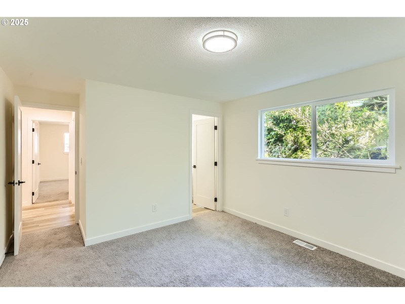Bedroom, Primary