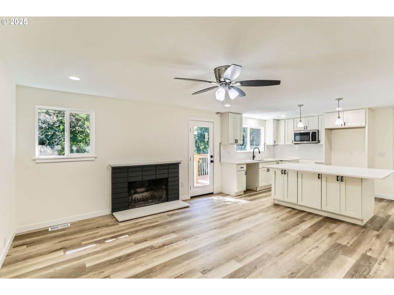 Kitchen/Living Room