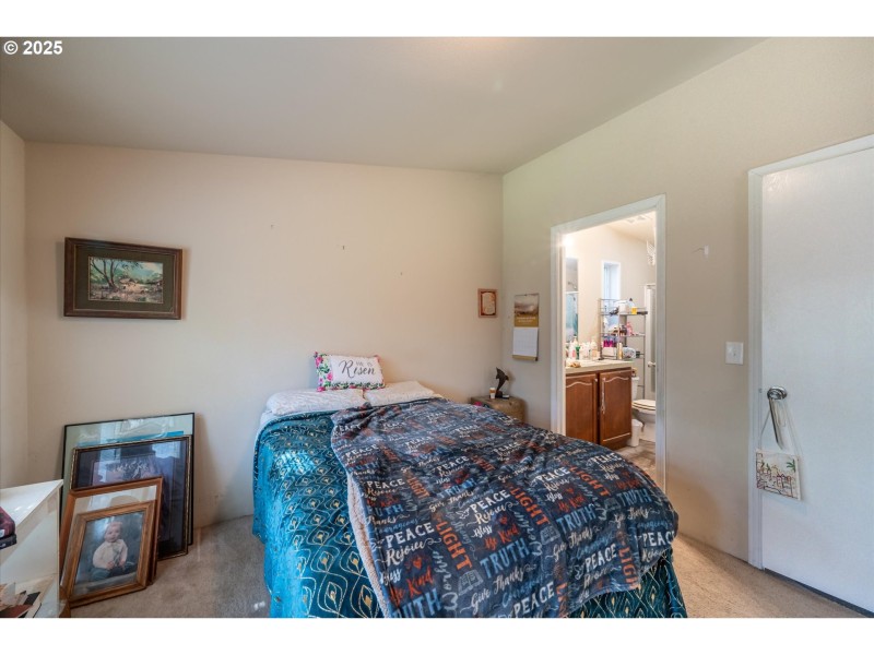 Bedroom, Owner's Suite