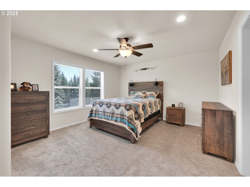 Bedroom, Primary