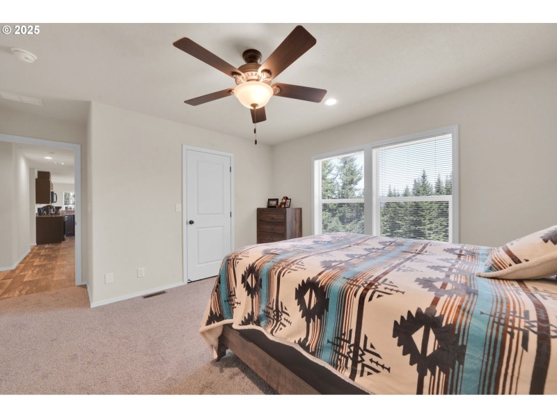 Bedroom, Primary