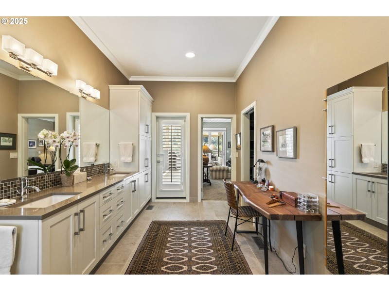 Owner's Suite Bathroom
