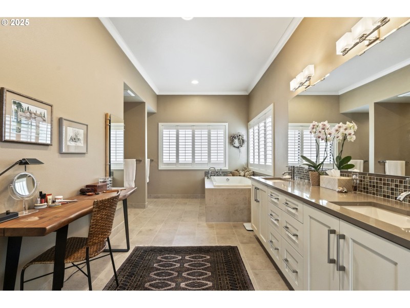 Owner's Suite Bathroom