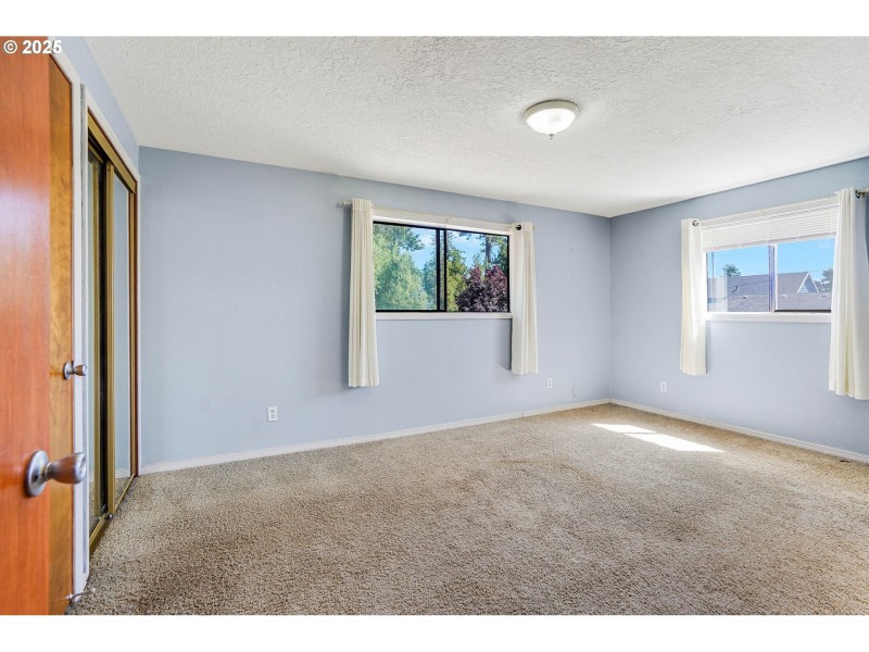 Bedroom, Primary
