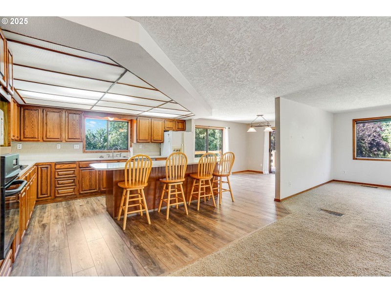 Kitchen/Outside