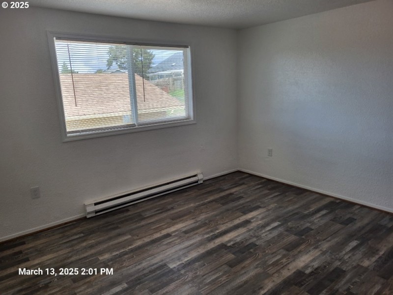 Bedroom, Primary