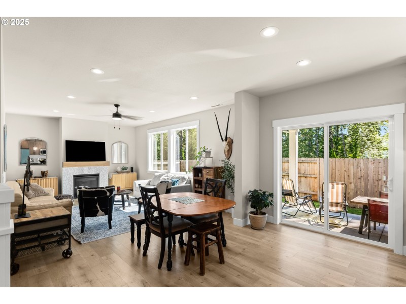 Living Room/Dining Room