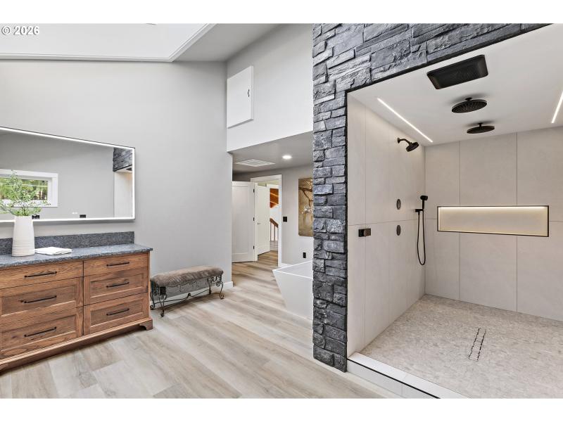 Owner's Suite Bathroom