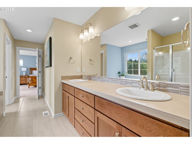 Owner's Suite Bathroom