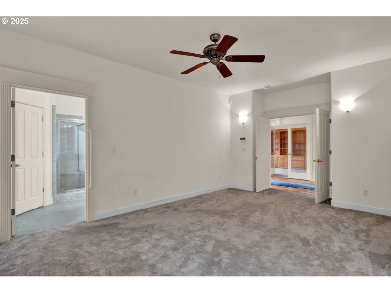 Bedroom, Owner's Suite
