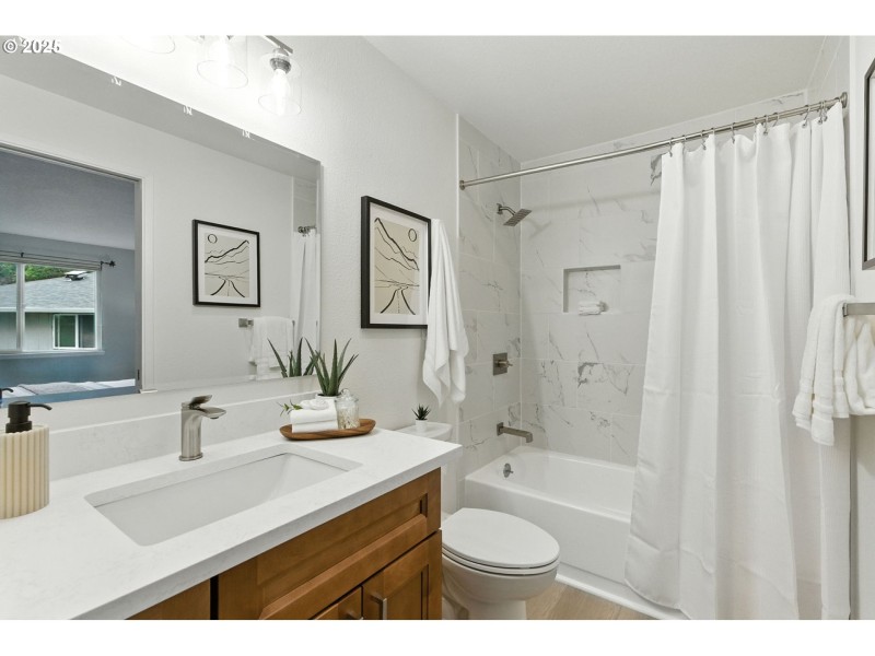 Bathroom, Attached