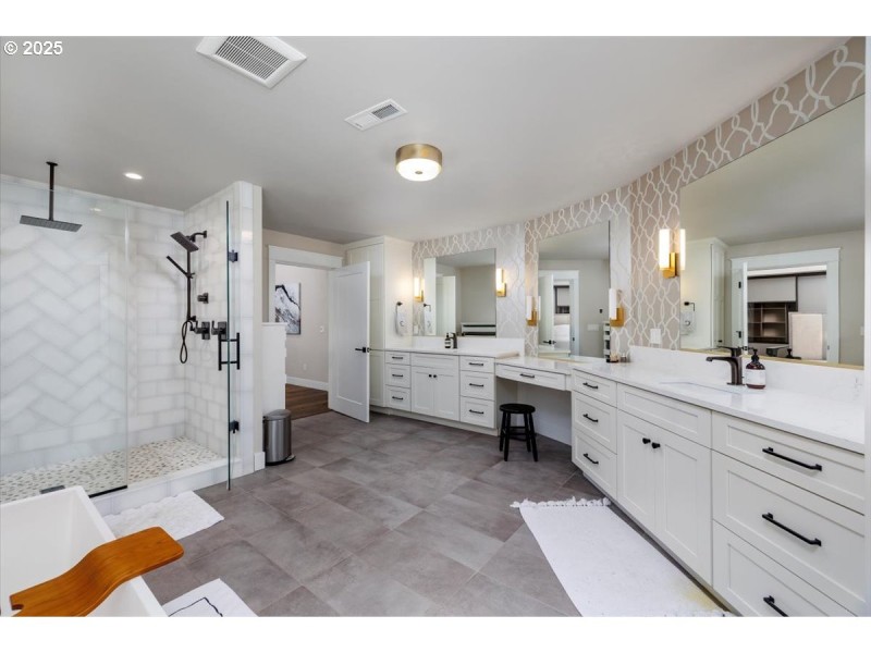 Owner's Suite Bathroom
