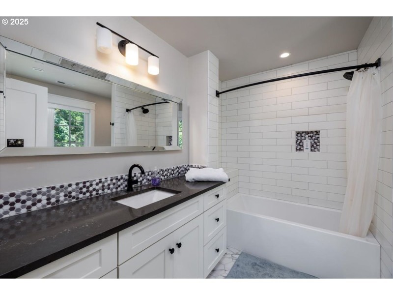 Bathroom, Attached