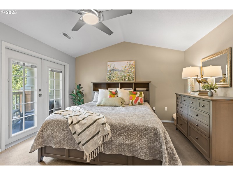 Bedroom, Primary