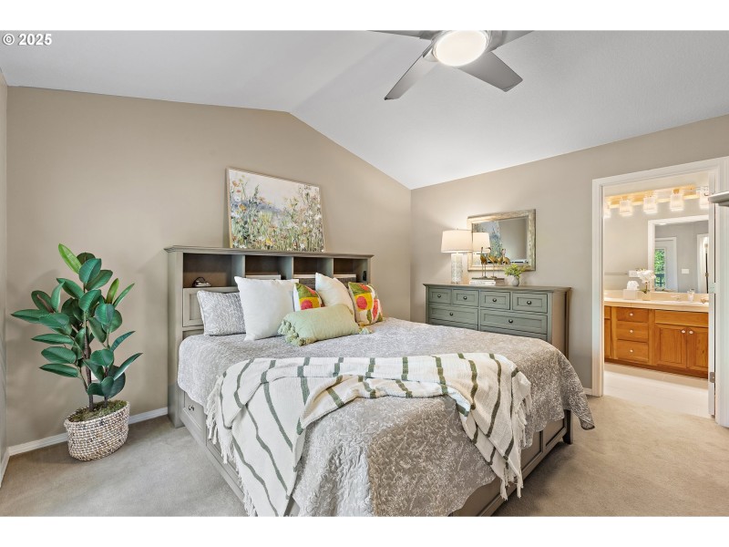 Bedroom, Primary