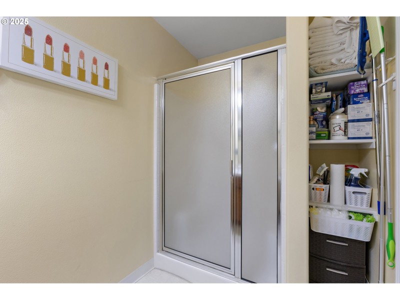 Bathroom, Attached