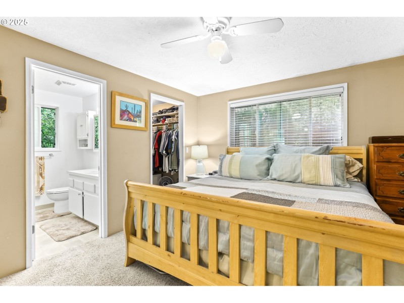 Bedroom, Primary