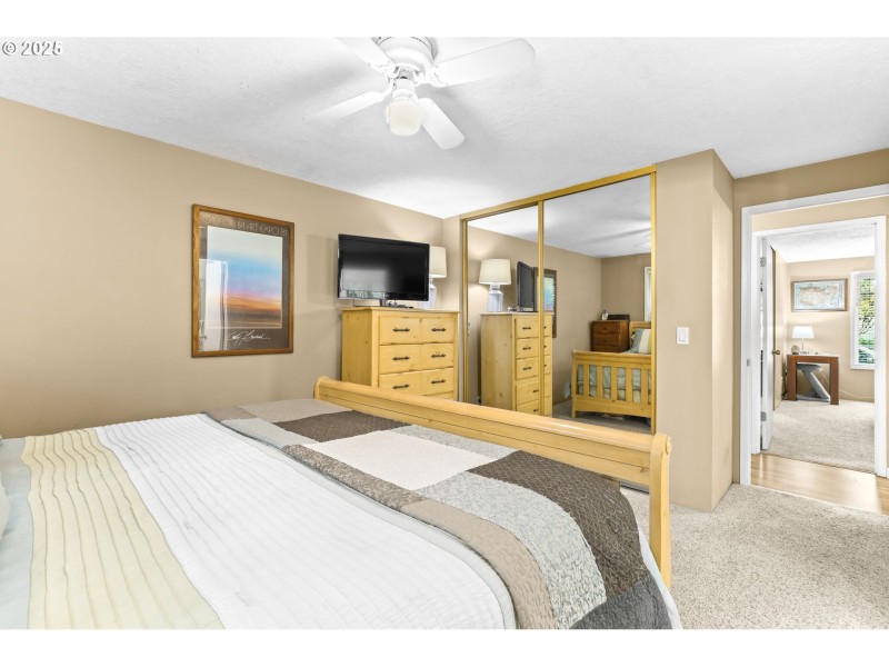 Bedroom, Primary