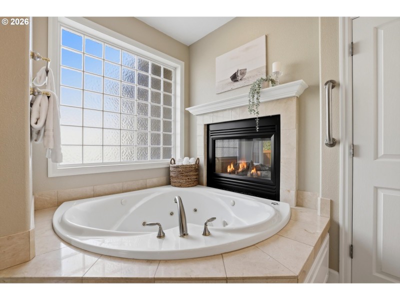 Owner's Suite Bathroom