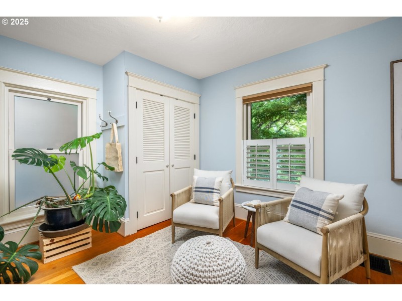 Bedroom, Primary