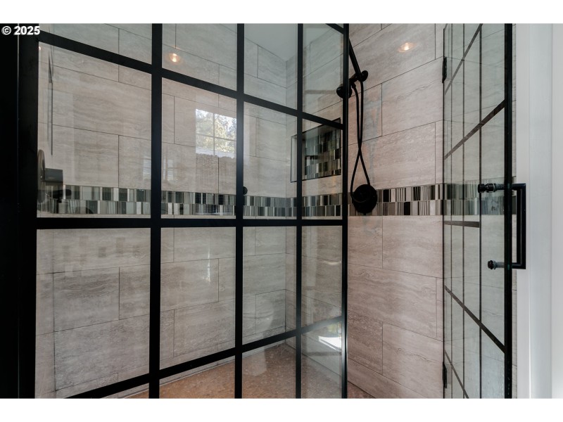 Owner's Suite Bathroom